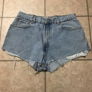 Vintage Levi's 560  Cutoff Raw Hem size 34